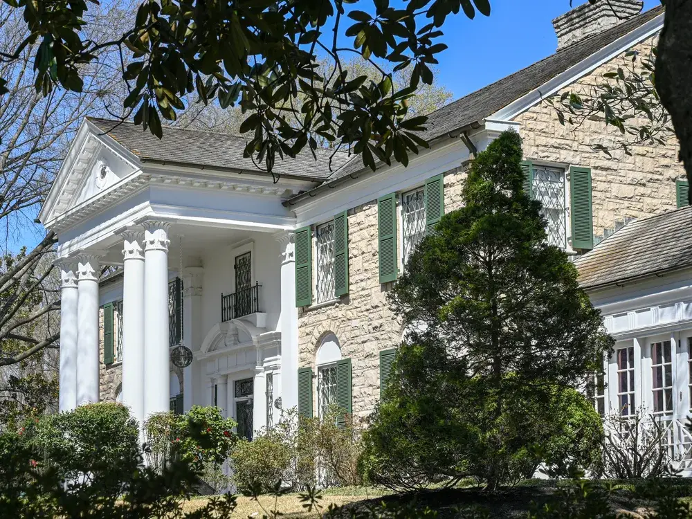 Exterior shot of Graceland, Elvis's home and a reason to visit Memphis TN